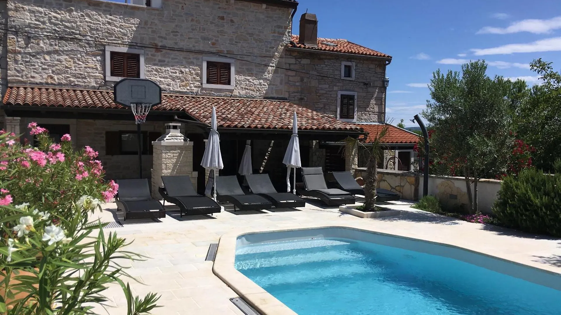 Επικοινωνία με το Beautiful Stone House In Istria